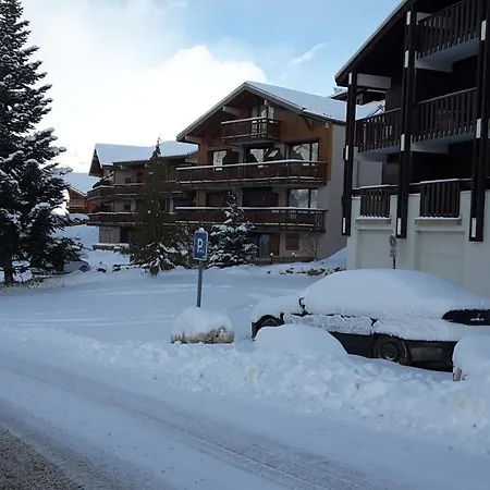 Douillet Aux Deux Alpes *
